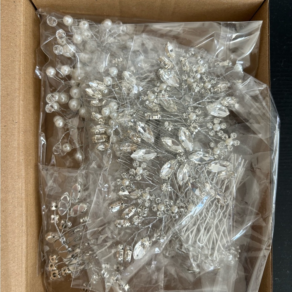 Assorted hair accessories